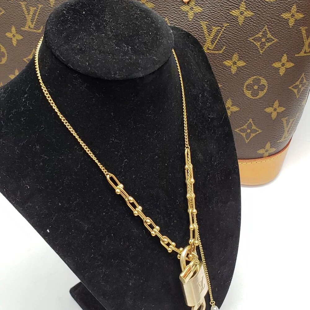 Authentic Louis Vuitton Lock & Key w/ Unbranded Gold Plated Gold Chain Necklace - Picture 8 of 10